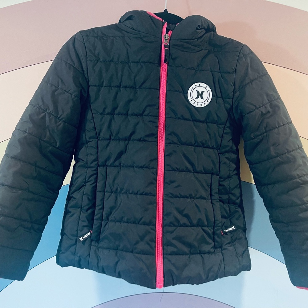 Hurley Girls Cozy Lined Insulated Jacket. Water resistant jacket w/cozy linen.